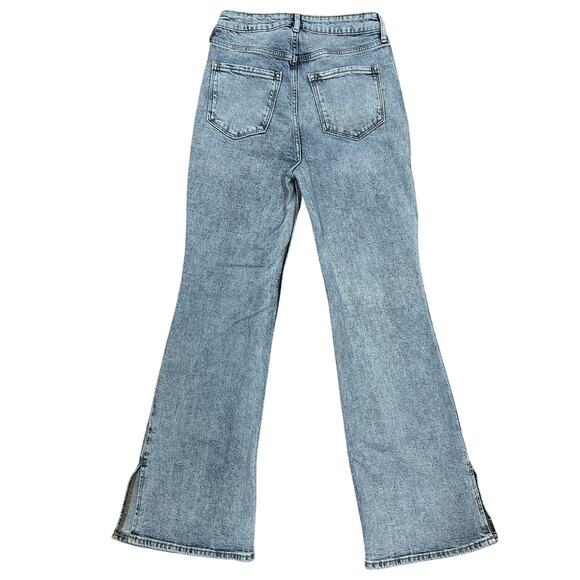Old Navy High Rise Flare Jeans Sz 4P Petite Light Wash Slit Hems Stretch Denim - Picture 3 of 11